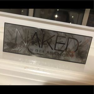 Urban Decay NAKED Smokey Palette